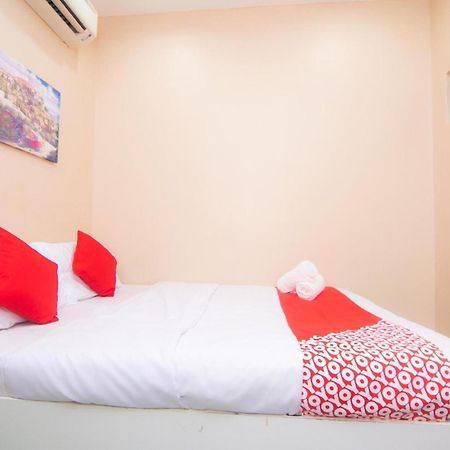 Oyo 1224 Hotel Hajah Rohayah Tanjong Malim Exteriör bild