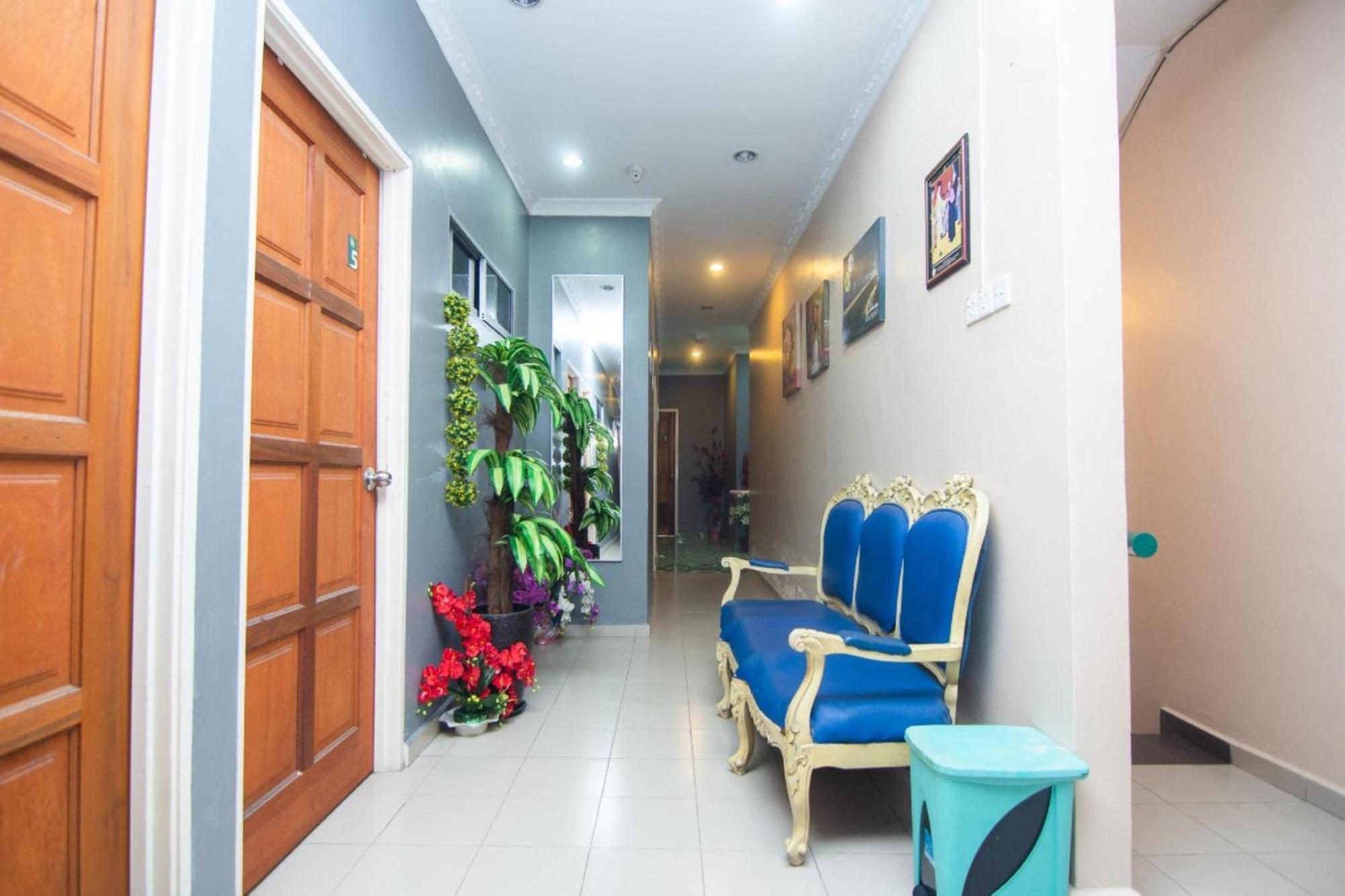 Oyo 1224 Hotel Hajah Rohayah Tanjong Malim Exteriör bild